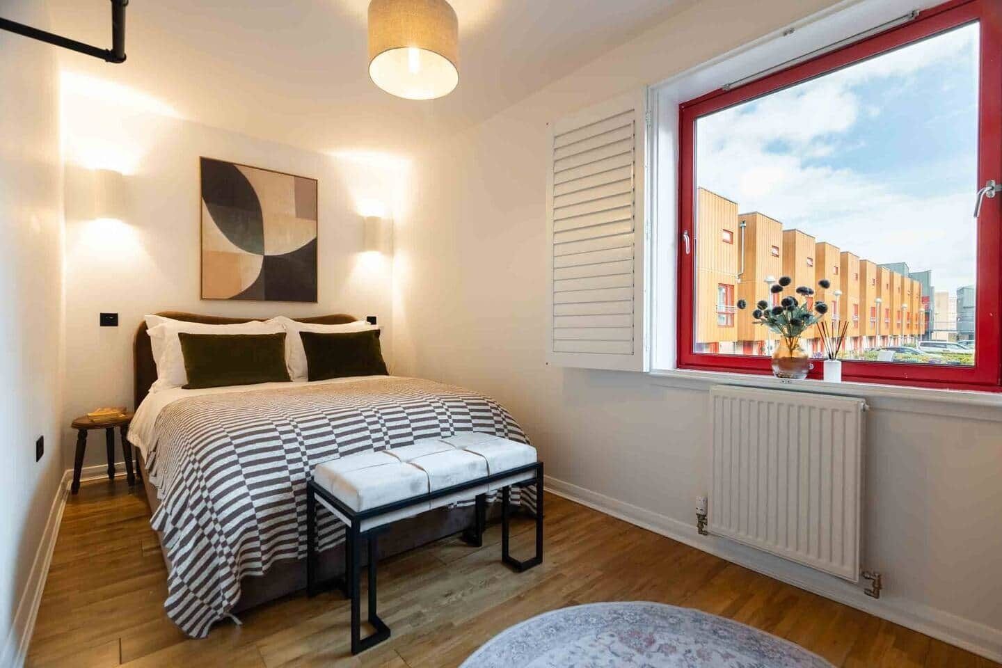 3 bedrooms, iron/ironing board, free WiFi, bed sheets