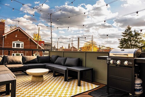 Mini Golf|Sauna|Hot Tub|Cinema|Large Group|BBQ