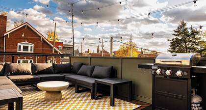 Mini Golf|Sauna|Hot Tub|Cinema|Large Group|BBQ