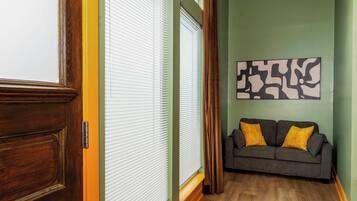 Televisión, videojuegos y oficina