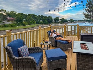 Terrace/patio - PVT Waterfront Deck~Firepit~Workspace~Free Parking (Gloucester)