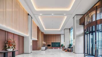 ฝ่ายต้อนรับ