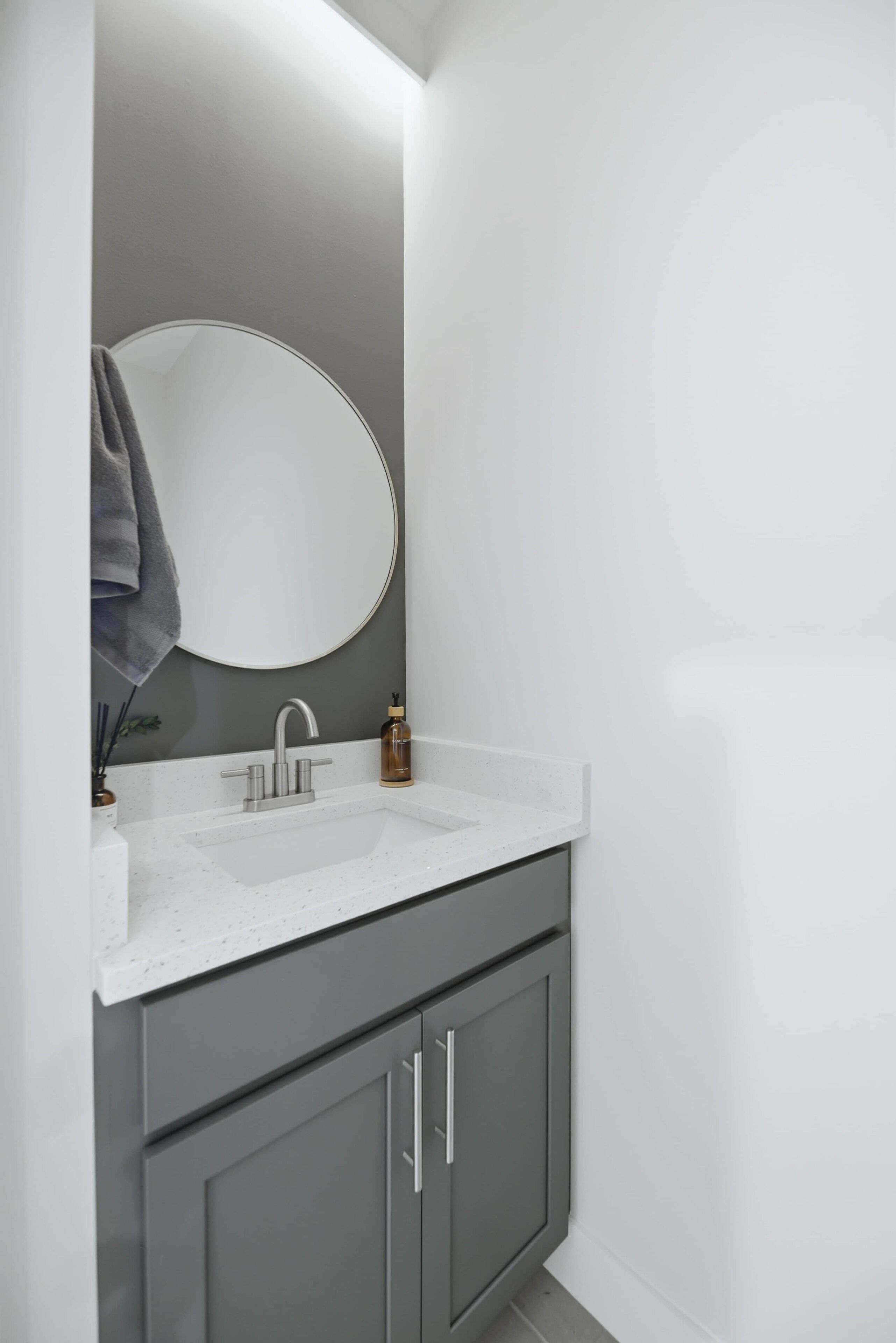 Bruser, hårtørrer, håndklæder, Sæbe