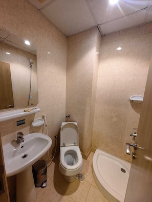 Twin Room | Bathroom - Manazel Alzaereen Hotel Alhada (Makkah)