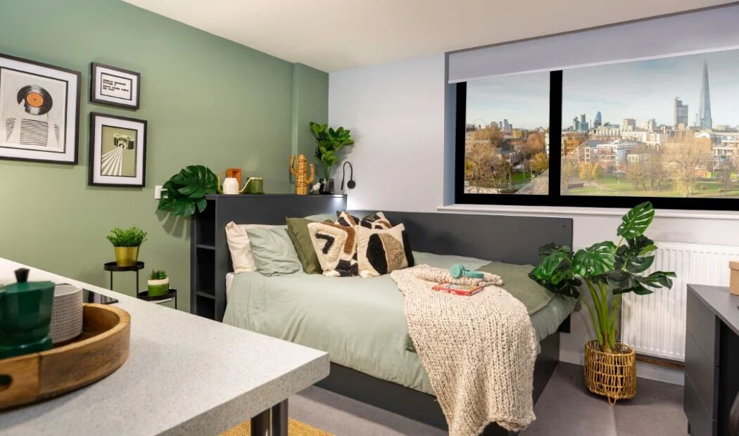 Blackout curtains, free WiFi