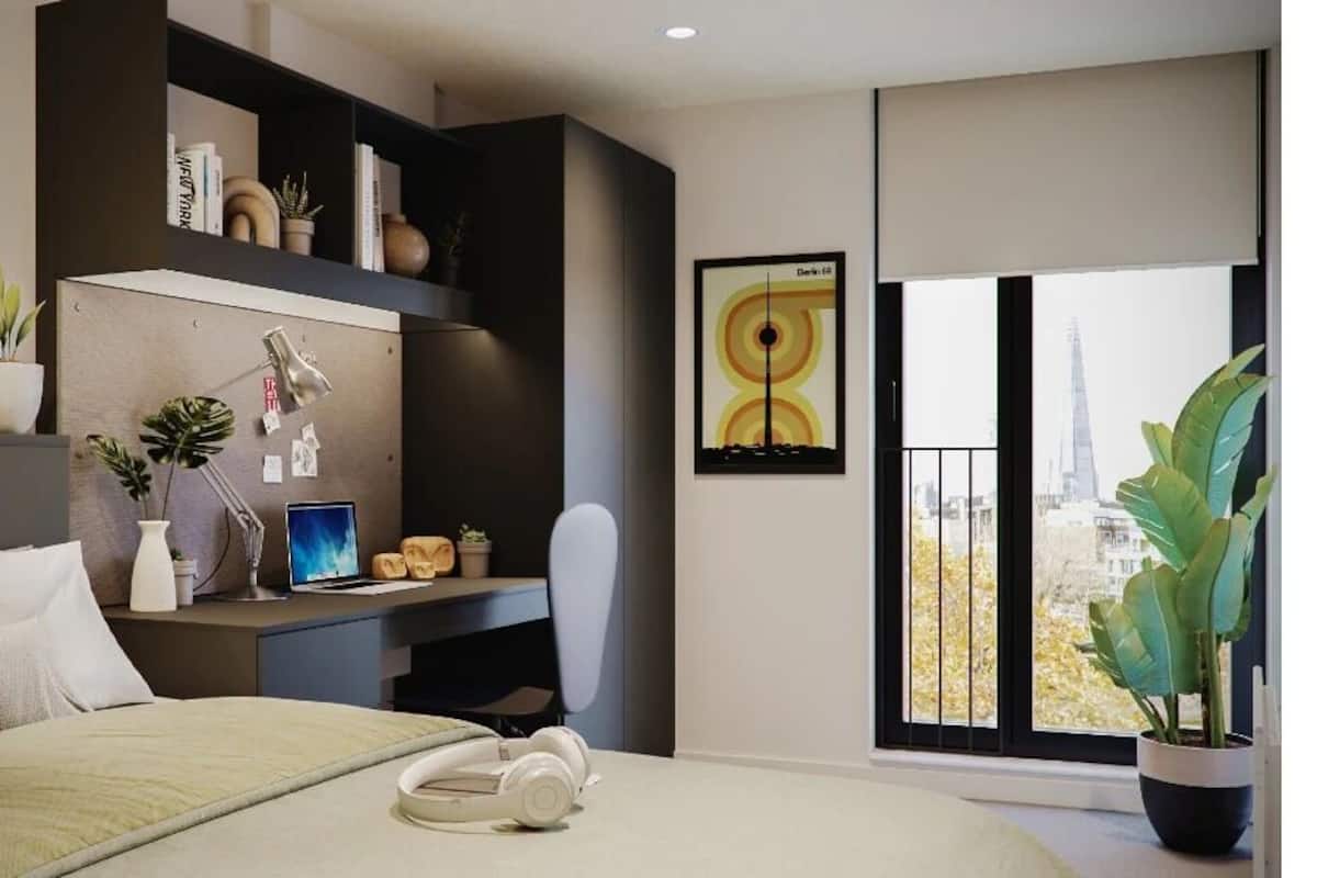 Blackout drapes, free WiFi