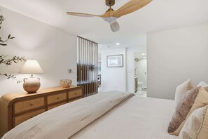 WiFi, bed sheets - Luxury Gulf-View Condo - Walk to Bonita Beach (Bonita Springs)