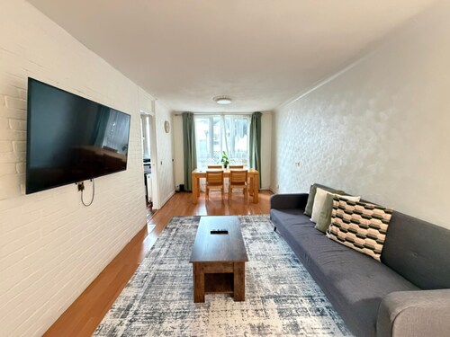 TKS / Modern 1BED Flat (Plaistow, London)