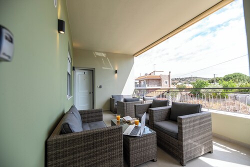 Demi's Apartments Near Athens Airport