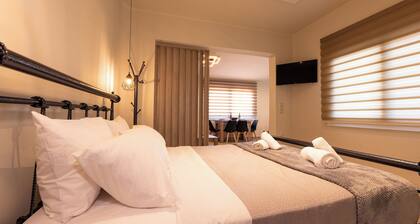 Demi's Apartments Near Athens Airport