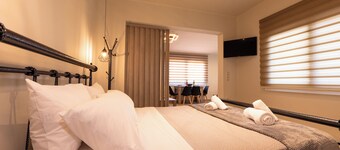 Demi's Apartments Near Athens Airport