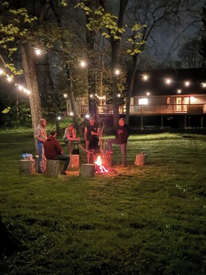 Property grounds - Pearl’s Place- a Creekside Cabin (Union Township)