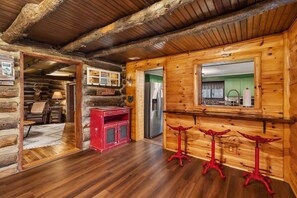 Unclassified image, 5 of 63, button