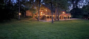 Pearl’s Place- a Creekside Cabin