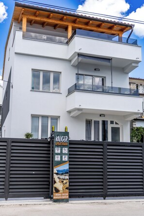 Exterior detail - APARTMANI KALIGER (Pakoštane)