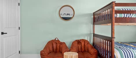 4 bedrooms, iron/ironing board, travel cot, free WiFi