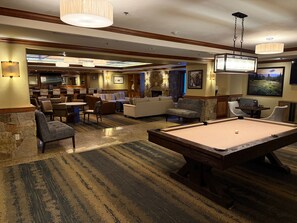 Games room - Charming condo in perfect Breckenridge with fitness rm , hot tubs and 24/7 mgmt (Breckenridge)