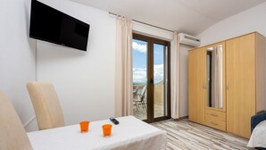 Interior - Bright apartment with stunning sea views and only 300 metres from the beach – pets welcome (Dramalj)