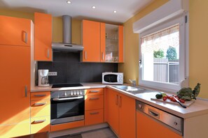 Private kitchen - Gîtes "Aux berges de l'Ill" for up to 6 people in Logelheim near Colmar (Logelheim)