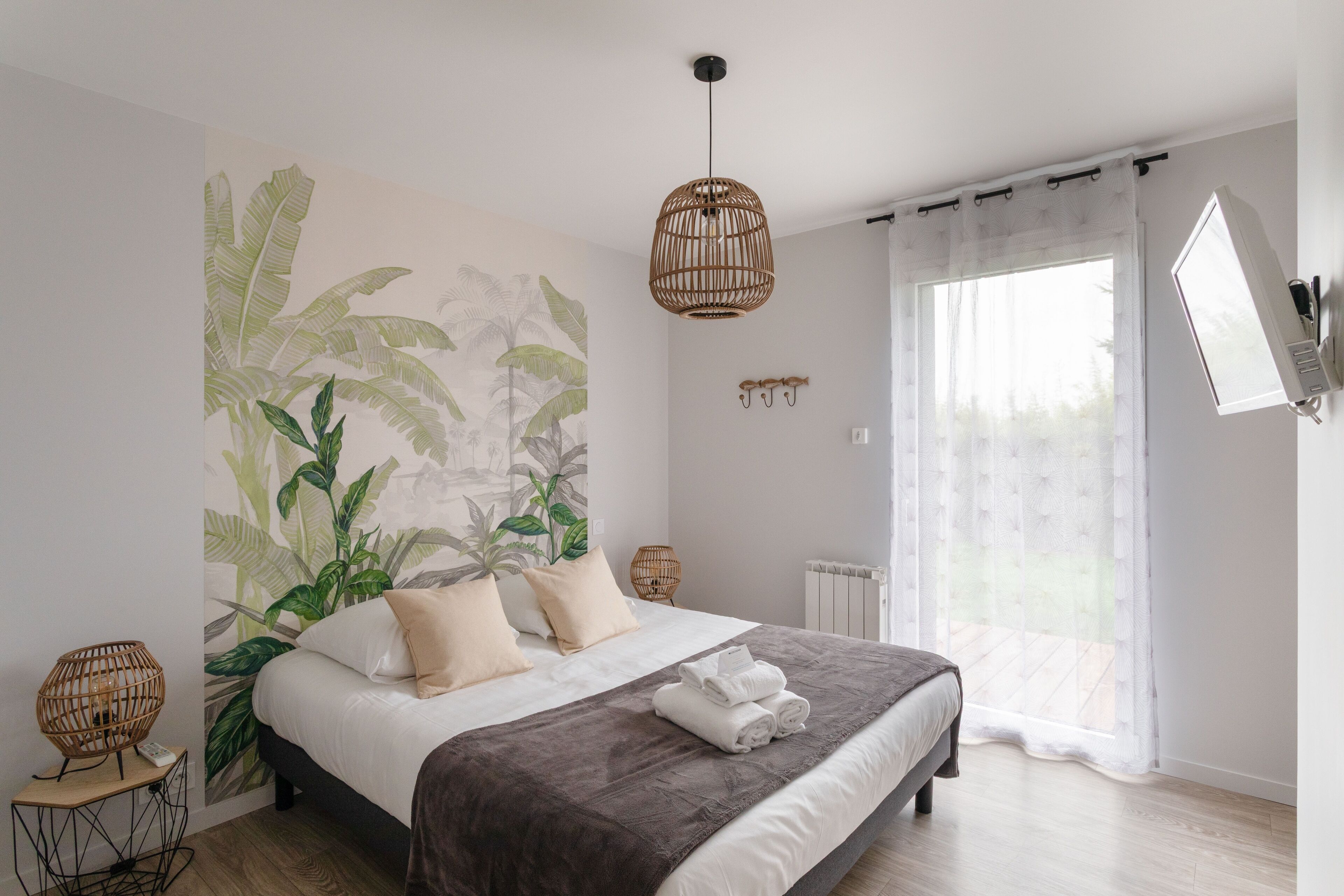 2 bedrooms, iron/ironing board, free WiFi, bed sheets