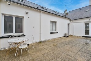 Outdoor dining - Aux Portes de L'Estuaire (Camoël)