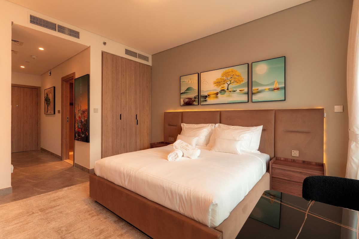 Premium-Studio, 1 King-Bett, Balkon | Hochwertige Bettwaren, Bügeleisen/Bügelbrett, kostenloses WLAN