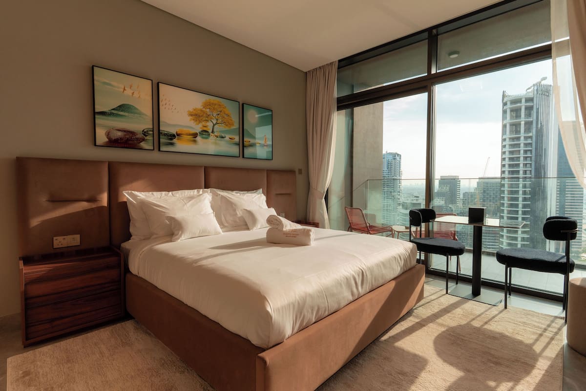 Superior-Studio, 1 King-Bett, Balkon, Kanalblick | Hochwertige Bettwaren, Bügeleisen/Bügelbrett, kostenloses WLAN