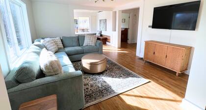 Historic 1890s Asheville Farmhouse Retreat • Sleeps 13 • Hot Tub + Playground