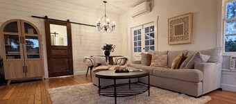 3 bedroom Farmhouse Comfort Stylish, Peaceful & Well-Equipped. Close to CHOC.