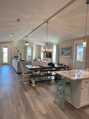 Beachview Bliss at The Billfish Luxury 4BR Home in Gulfport