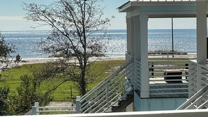 Unclassified image, 2 of 42, button - Beachview Bliss at The Billfish Luxury 4BR Home in Gulfport (Gulfport)