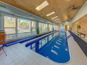 Innenpool, beheizter Pool