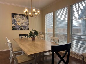 Dining - Superb 4-bedroom house on George Bush Tpk, Carrollton (Carrollton)
