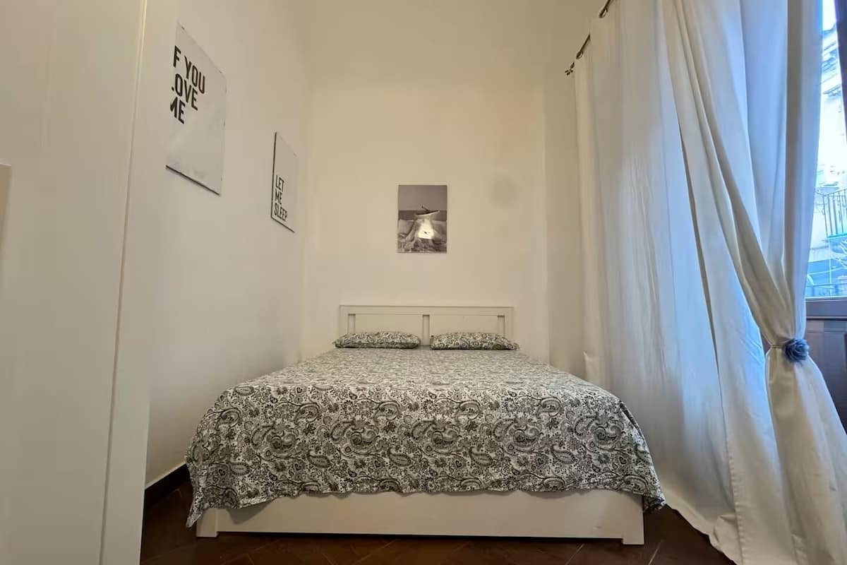 Appartamento familiare, 2 camere da letto, vista città | Tende oscuranti, insonorizzazione, ferro/asse da stiro, Wi-Fi gratuito