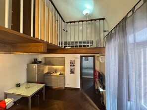 Appartamento familiare, 2 camere da letto, vista città | Cucina privata | Macchina per caffè espresso, macchina per tè/caffè, bollitore elettrico