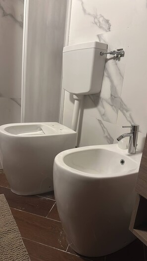 Appartamento familiare, 2 camere da letto, vista città | Bagno