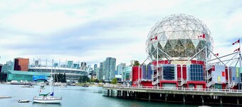 Modern and cozy, entire LANEWAY HOUSE, 2 bedroom/2 full baths on 2 storeys