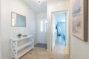 Schreibtisch, Bügeleisen/Bügelbrett, WLAN, Bettwäsche