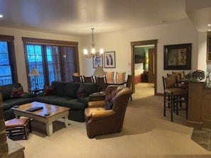 Living area - 3 Bedroom Condo under tram w/ lift tickets! (Jackson)