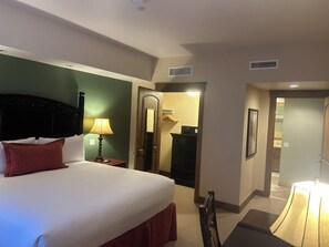 3 bedrooms, iron/ironing board, WiFi, bed sheets - 3 Bedroom Condo under tram w/ lift tickets! (Jackson)