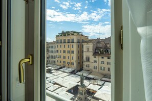 Interior - VIEW OF CAMPO DE FIORI 2 (Roma)