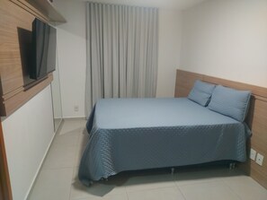 2 bedrooms, Internet, bed sheets - Accommodation in a fully equipped condominium, close to the beach and the city center. (Barra de São Miguel)