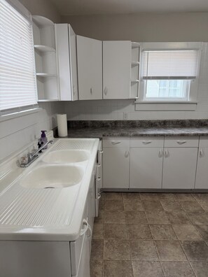 Towels, toilet paper