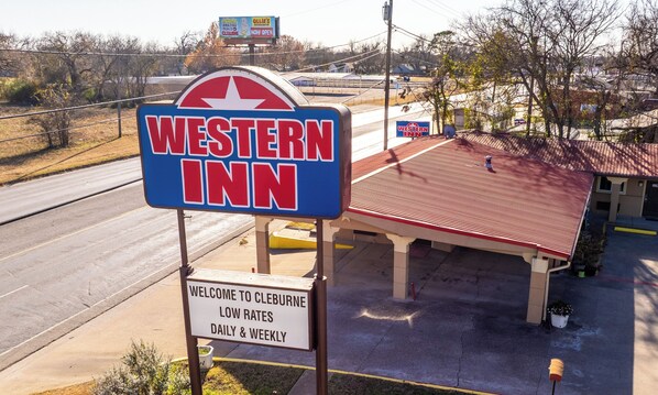 Point of interest - Western Inn by Capital O Cleburne TX (Cleburne)