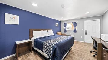 客房, 1 張加大雙人床, 非吸煙房 | 書桌、免費 Wi-Fi