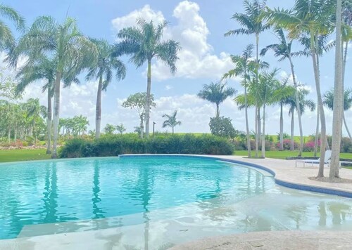 3-Bedroom Casa de Campo Luxury Villa, Dye Fore golf view with Maid