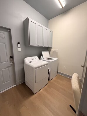 Interior - The Grand Magnolia - Entire home in Baton Rouge, Louisiana (Baton Rouge)