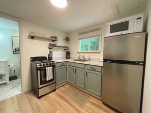 Mikrobølgeovn og kaffetrakter/tekoker