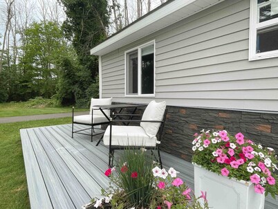 A lovely lakeside Cottage near Saratoga ★ 1BR ★
