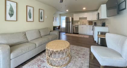 4 Bedrooms ~ Clean & Comfortable!